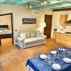 Apartment Luna 36 In Centro A, Florence